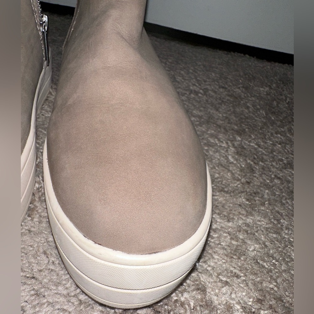 J Slides NYC Henley Waterproof Faux Fur Platform Bootie Boots - Picture 11 of 11